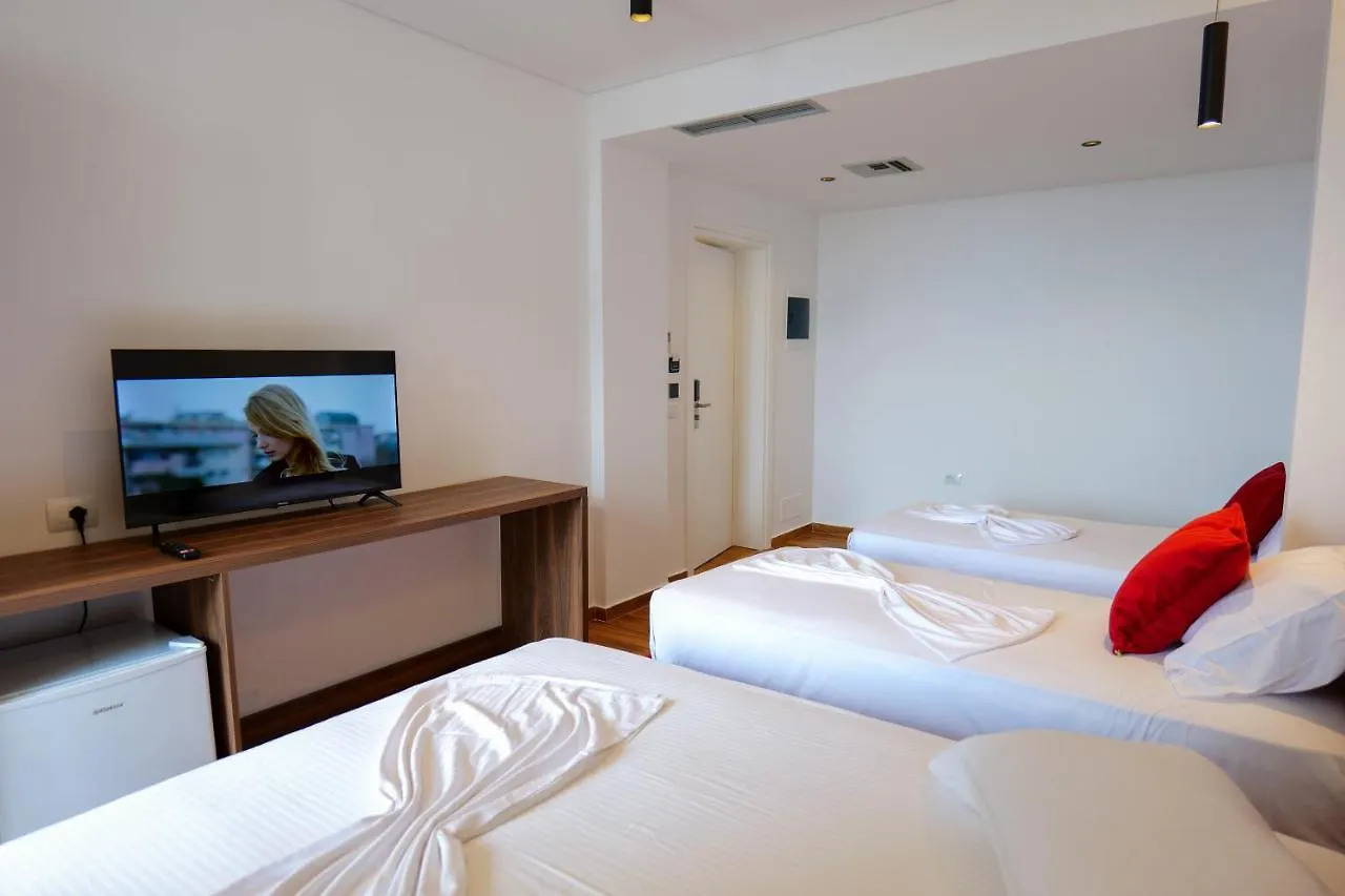 Hotel Havana Sarandë 4*,  Albânia