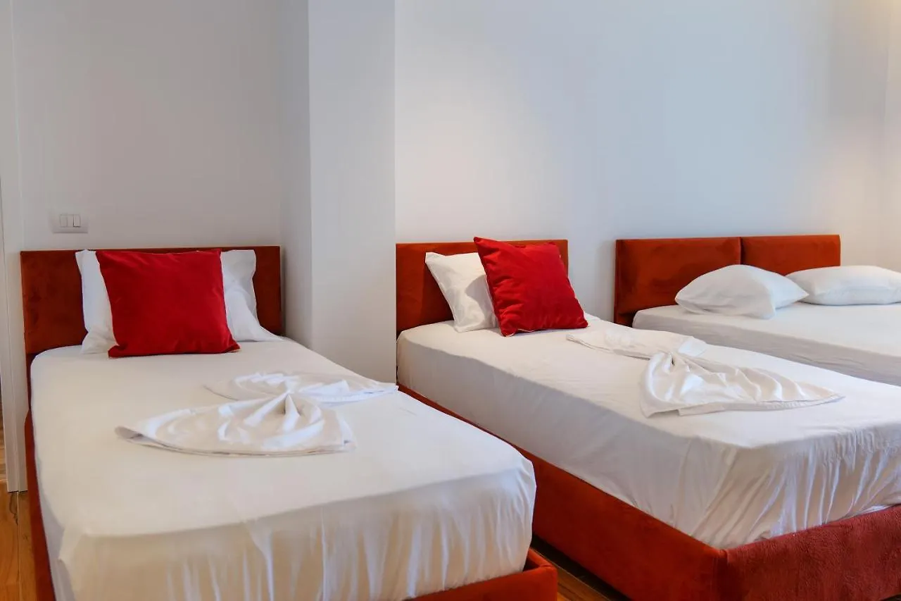 ****  Hotel Havana Sarandë Albânia