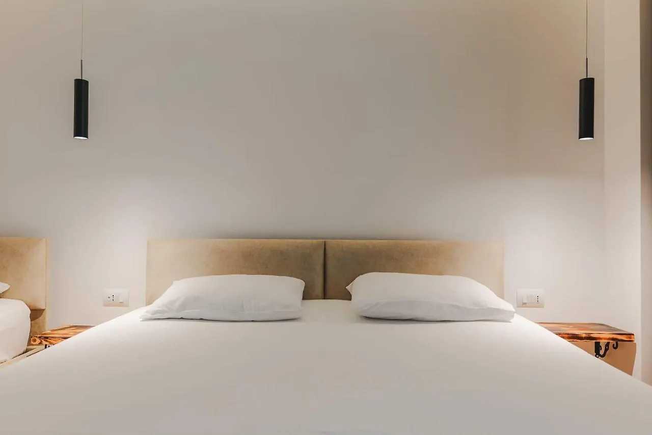 Hotel Havana Sarandë 4*,