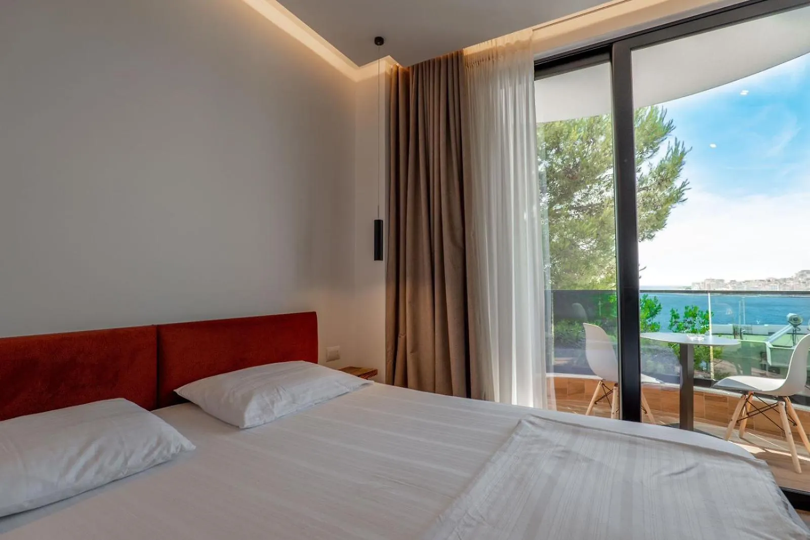 Hotel Havana Sarandë 4*,  Albânia